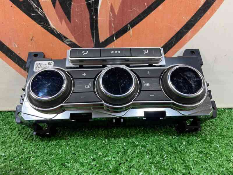 LR068433 Rear climate control panel in the center console Range Rover L405 (2013-2021) Used cost 250 € in stock 2 pcs.