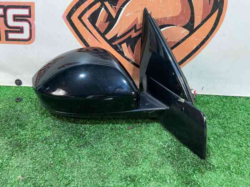 LR072943 Right exterior mirror assembly Land Rover Discovery Sport L550 (2015-) used cost 500 € in stock 1 pcs.
