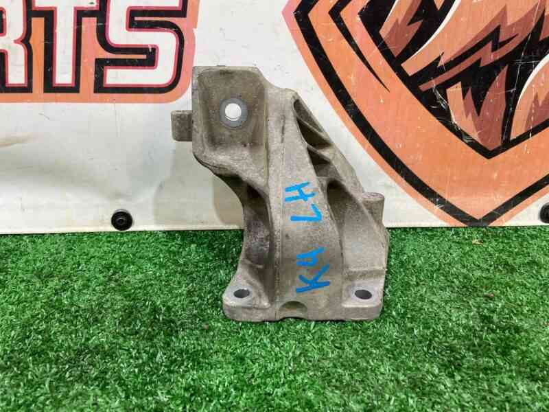 LR075190 4.4TD Engine Bracket Left RANGE ROVER (L405) 2013- Used cost 40 € in stock 2 pcs.