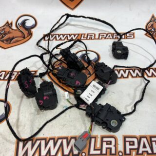 LR082163 Air conditioning servo wiring Land Rover Discovery 5 L462 (2017-) used cost 100 € in stock 1 pcs.