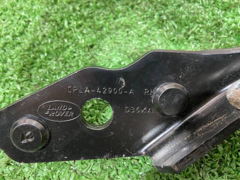 LR088981 Hinges of the RH Range Rover Sport L494 (2014-2022) Used cost 20 € in stock 1 pcs.