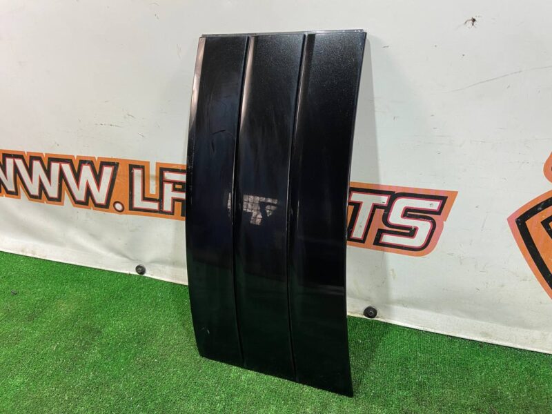 LR096541 Right front door molding RANGE ROVER L405 13- Used cost 85 € in stock 4 pcs.