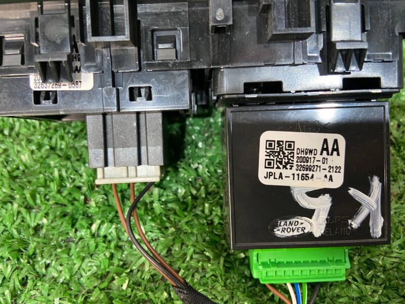 LR101851 Light switch Range Rover Evoque New L551 (2019-) used cost 40 € in stock 2 pcs.