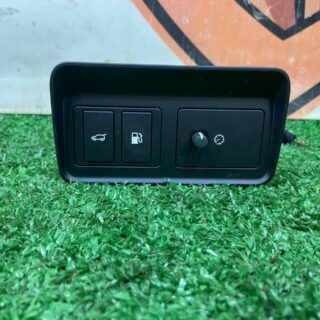 LR101851 Light switch Range Rover Evoque New L551 (2019-) used cost 22,45 € in stock 1 pcs.