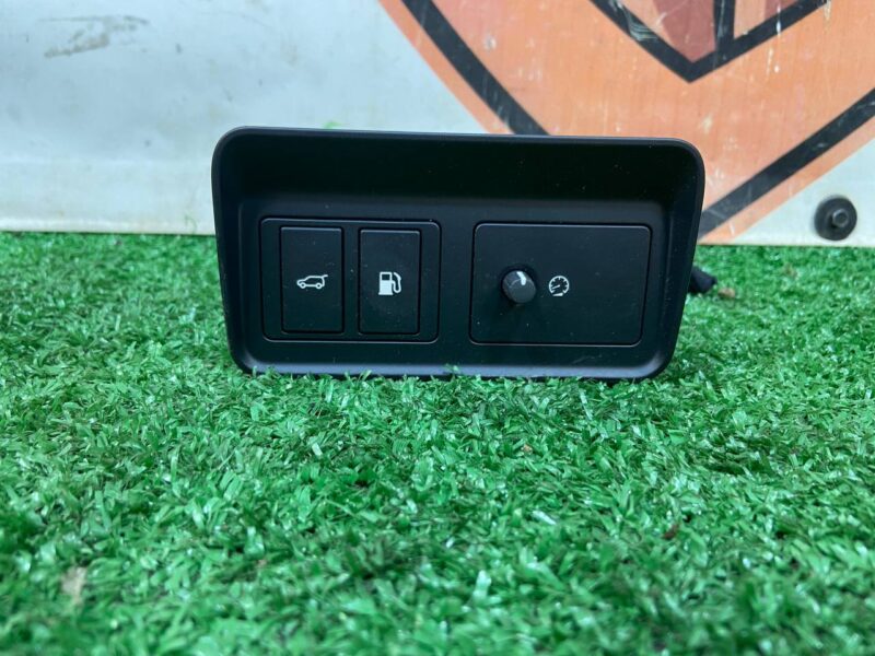 LR101851 Light switch Range Rover Evoque New L551 (2019-) used cost 40 € in stock 2 pcs.