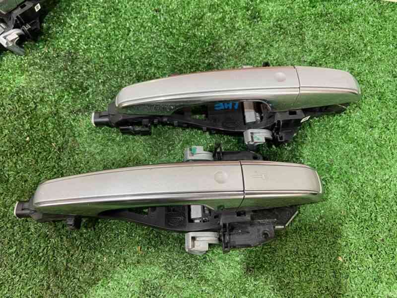 LR106320 Set of door handles Range Rover L405 (2013-2021) Used cost 200 € in stock 1 pcs.