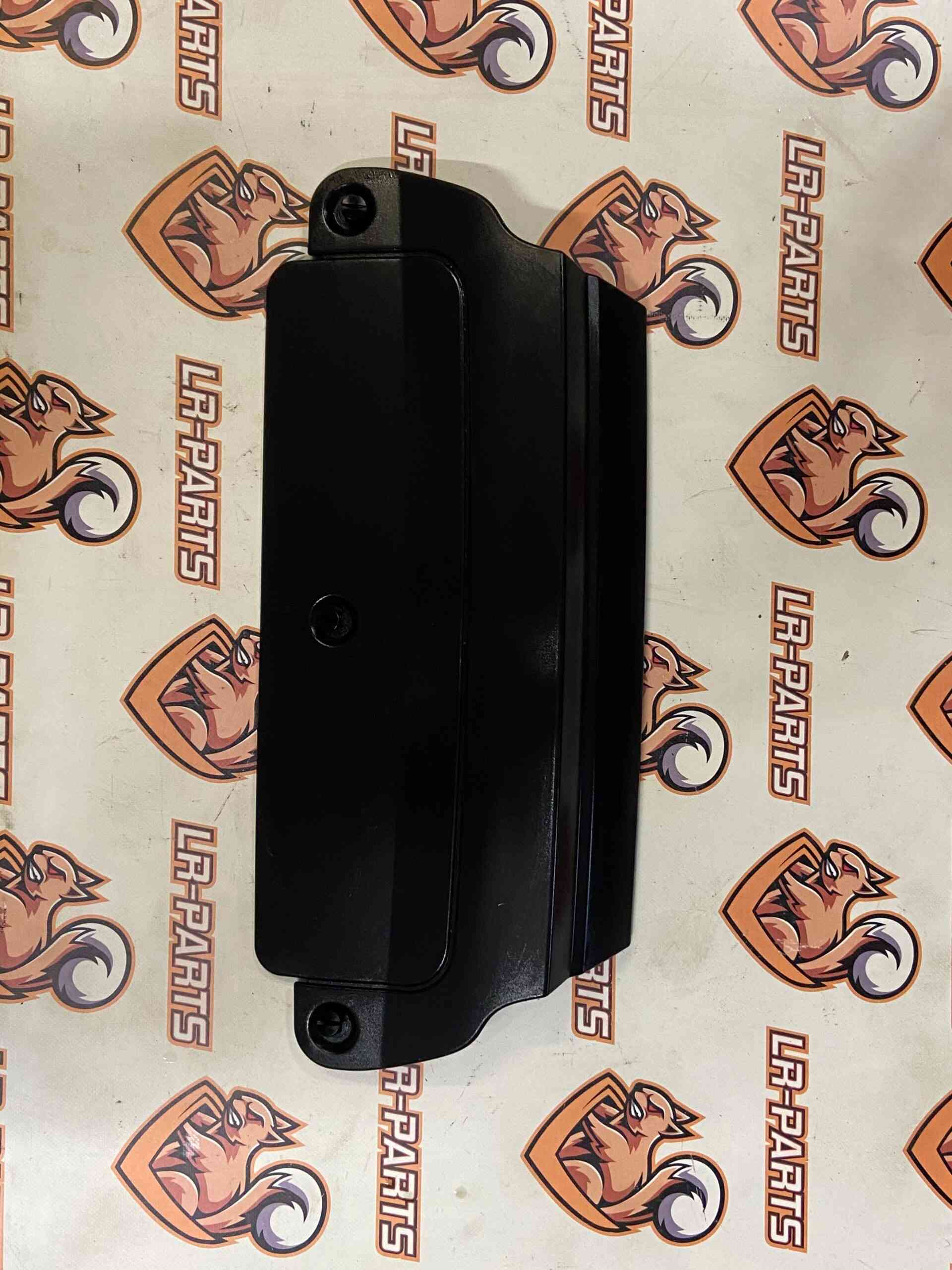 LR108920 Rear Bumper Cover Range Rover L405 (2013-2021) Used cost 40 € in stock 1 pcs.