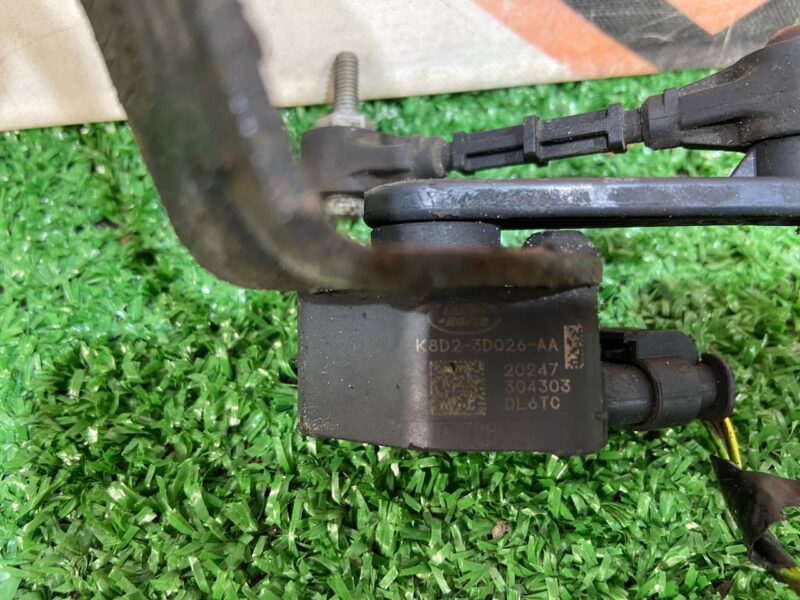 LR114546 Body position sensor front right Land Rover Discovery Sport L550 (2015-) Used cost 60 € in stock 1 pcs.
