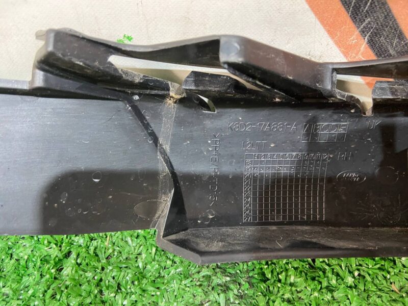 LR114960 Rear bumper mounting bracket right Range Rover Evoque New L551 (2019-) Used cost 35 € in stock 2 pcs.