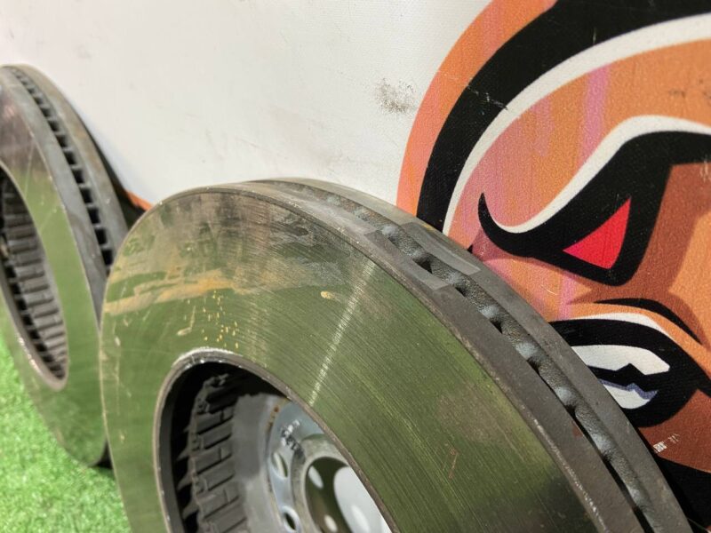 LR115006 Front Brake Disc D349mm Land Rover Discovery Sport L550 (2015-) Used cost 201 € in stock 2 pcs.