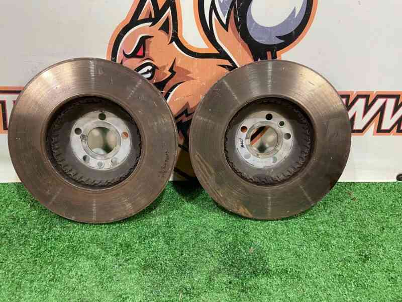 LR115006 Front Brake Disc D349mm Land Rover Discovery Sport L550 (2015-) Used cost 201 € in stock 2 pcs.