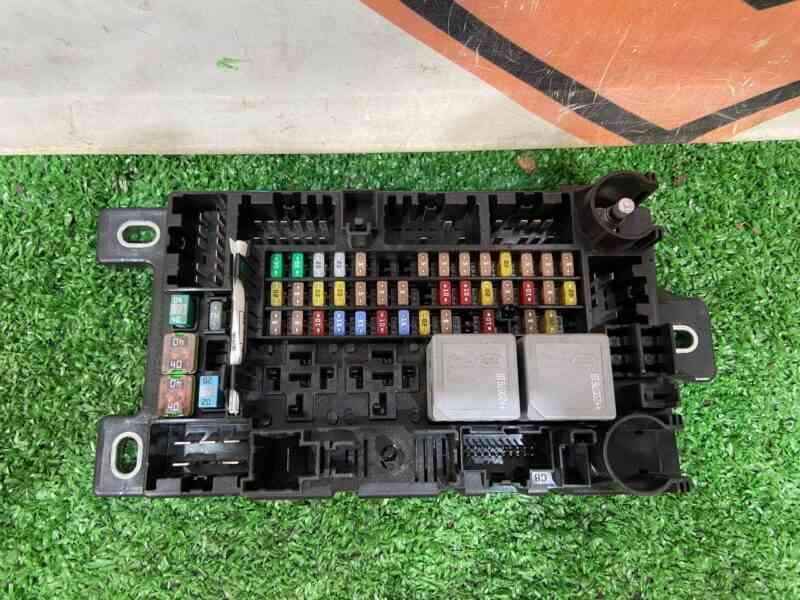 LR115398 Fuse box Land Rover Discovery Sport L550 (2015-) Used cost 100 € in stock 2 pcs.