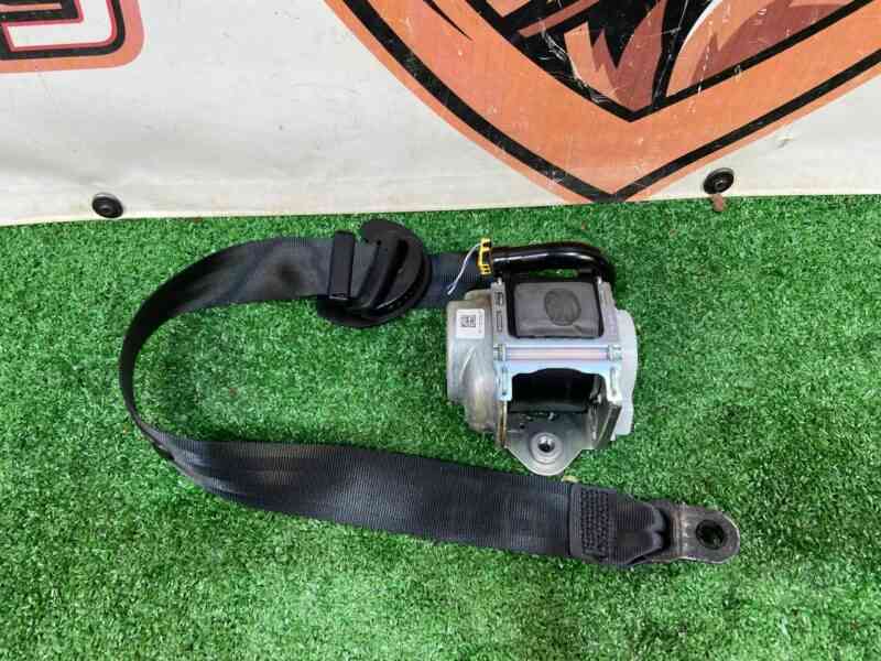 LR122832 Left seat belt Range Rover Evoque New L551 (2019-) Used cost 180 € in stock 1 pcs.