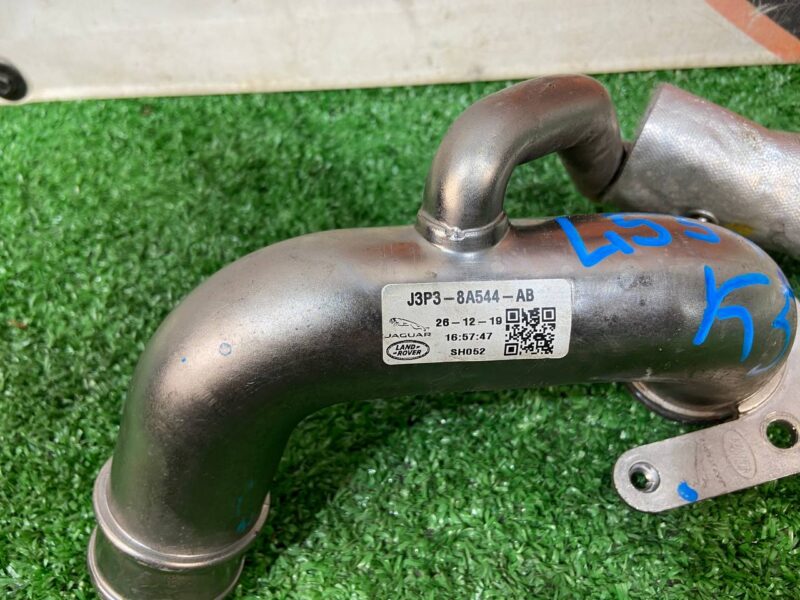 LR125390 Pipe connecting inlet Range Rover Evoque New L551 (2019-) used cost 40 € in stock 1 pcs.