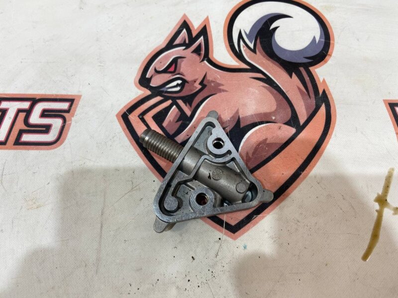 LR125414 Used Range Rover Evoque New L551 (2019-) Timing Chain Tensioner cost 35 € in stock 1 pcs.