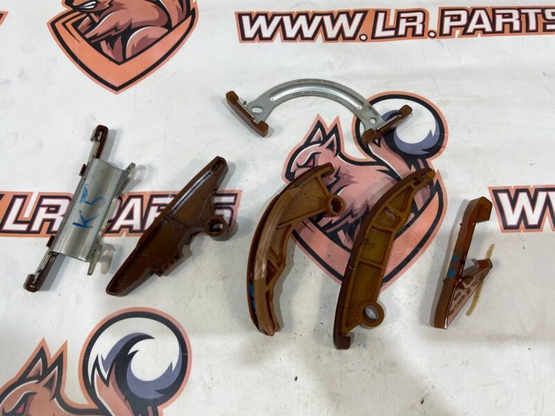 LR125421 Used Range Rover Evoque New L551 (2019-) Timing Chain Guide Kit cost 15 € in stock 1 pcs.