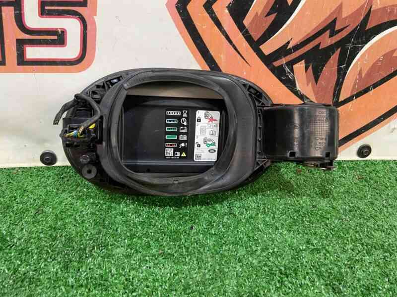 LR125438 Charging port cover Range Rover Evoque New L551 (2019-) used cost 50 € in stock 1 pcs.