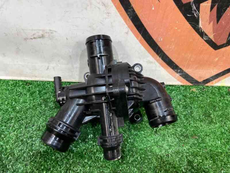 LR125560 Thermostat 1.5 i Range Rover Evoque New L551 (2019-) used cost 75 € in stock 1 pcs.