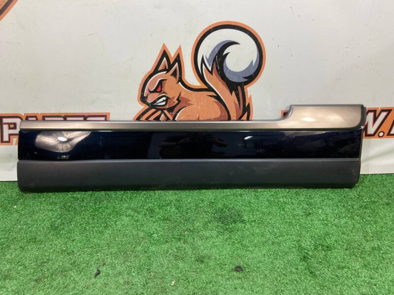 LR125980 Front right door molding Range Rover L405 (2013-2021) Used - Image 20