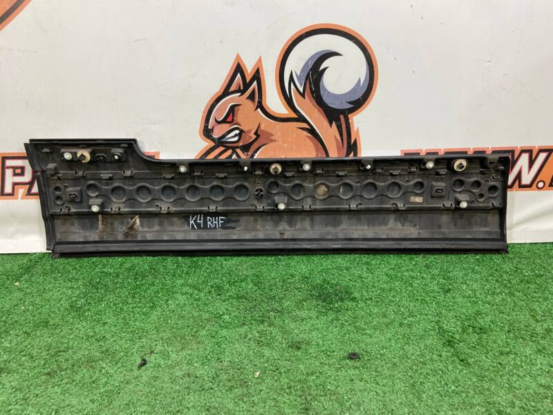 LR125980 Front right door molding Range Rover L405 (2013-2021) Used - Image 21