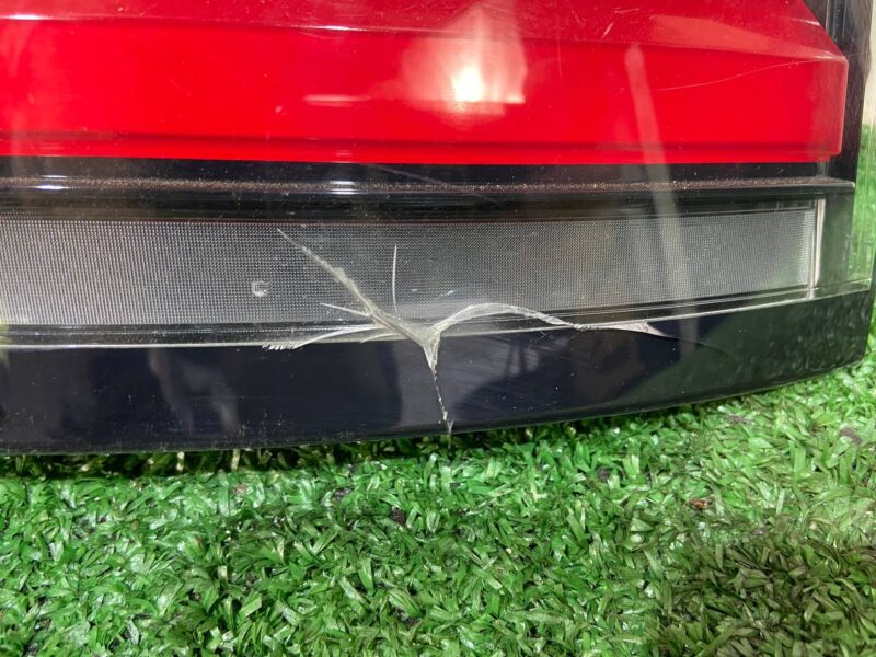LR126302 Rear right lamp in the trunk lid Land Rover Discovery 5 L462 (2017-) used - Image 13