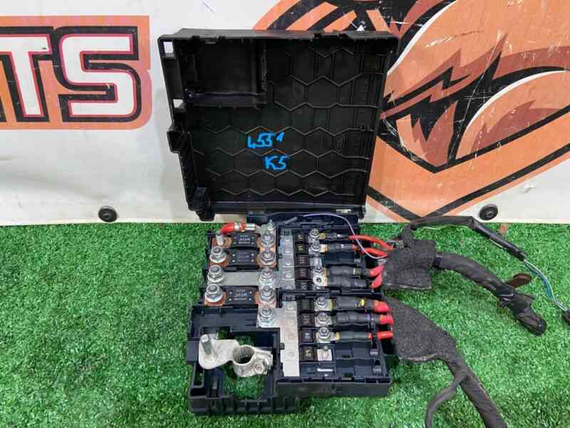 LR128112 Used fuse box Range Rover Evoque New L551 (2019-) cost 35 € in stock 1 pcs.