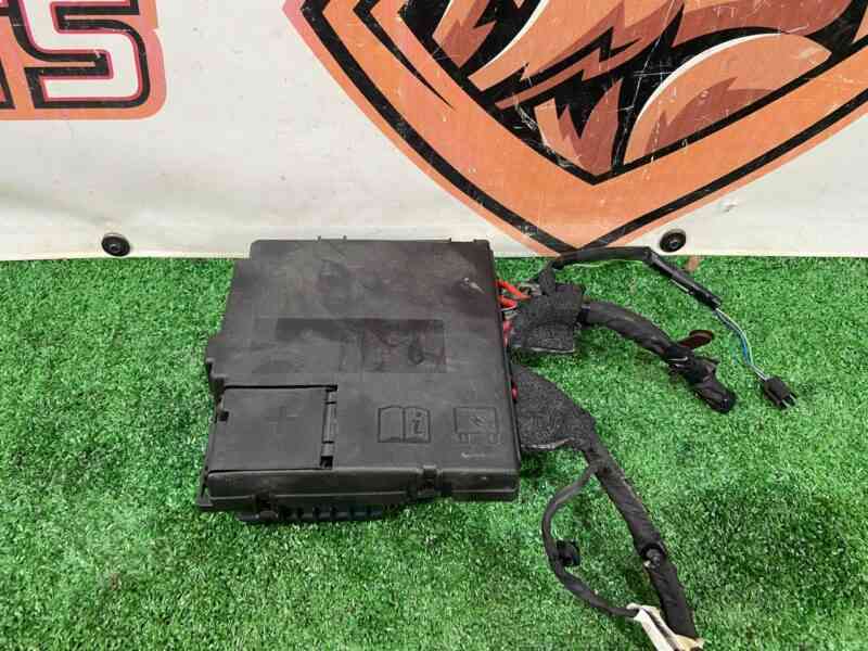 LR128112 Used fuse box Range Rover Evoque New L551 (2019-) cost 35 € in stock 1 pcs.