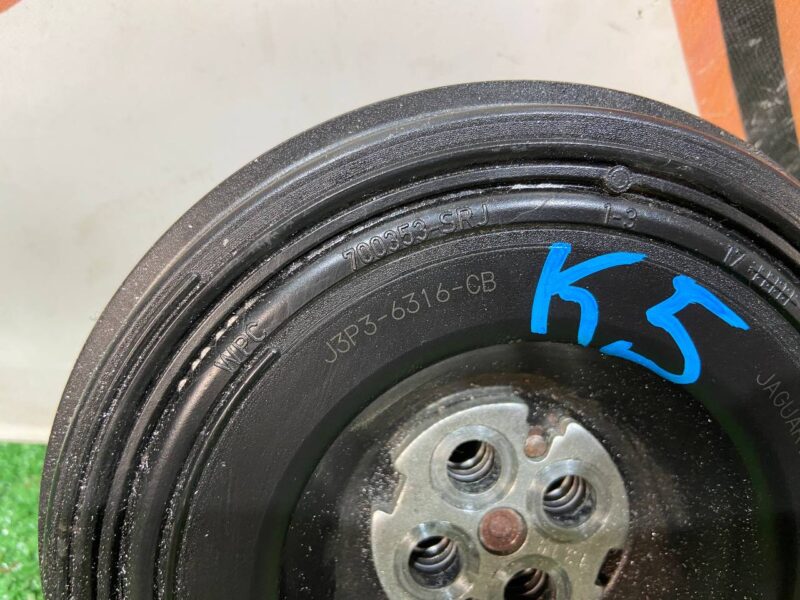 LR133915 Crankshaft pulley Range Rover Evoque New L551 (2019-) Used cost 200 € in stock 1 pcs.