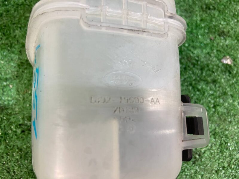 LR135267 Battery expansion tank Range Rover Evoque New L551 (2019-) used cost 45 € in stock 2 pcs.
