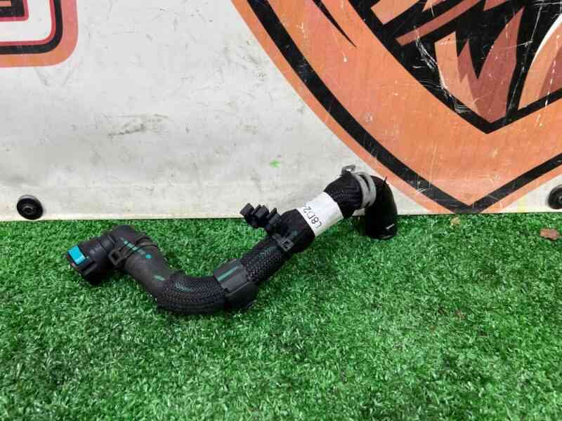 LR135306 Cooling system hose upper right Range Rover Evoque New L551 (2019-) used cost 23 € in stock 1 pcs.