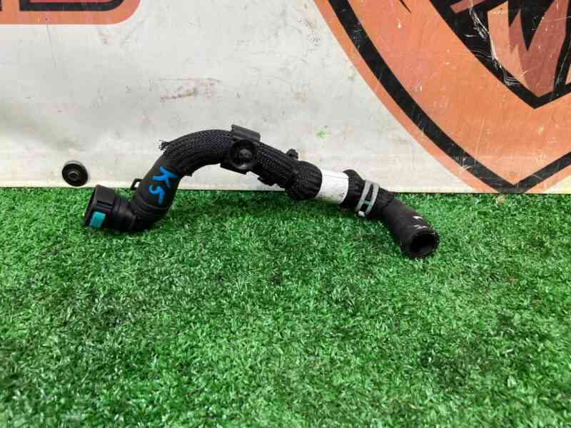 LR135306 Cooling system hose upper right Range Rover Evoque New L551 (2019-) used cost 23 € in stock 1 pcs.