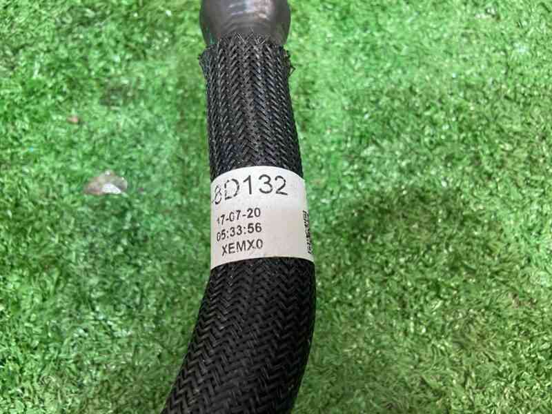 LR135337 Cooling system pipe right Range Rover Evoque New L551 (2019-) used cost 50 € in stock 2 pcs.