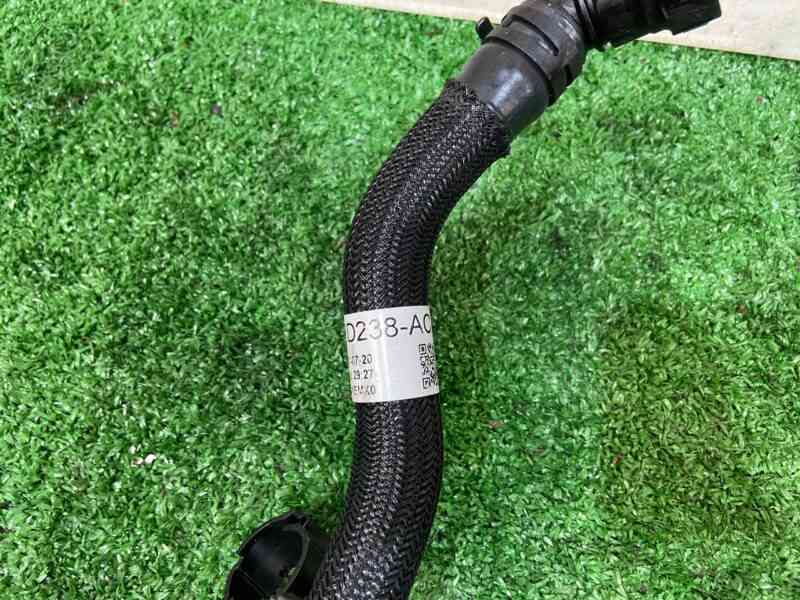 LR135405 Cooling system hose Range Rover Evoque New L551 (2019-) used cost  € in stock 1 pcs.