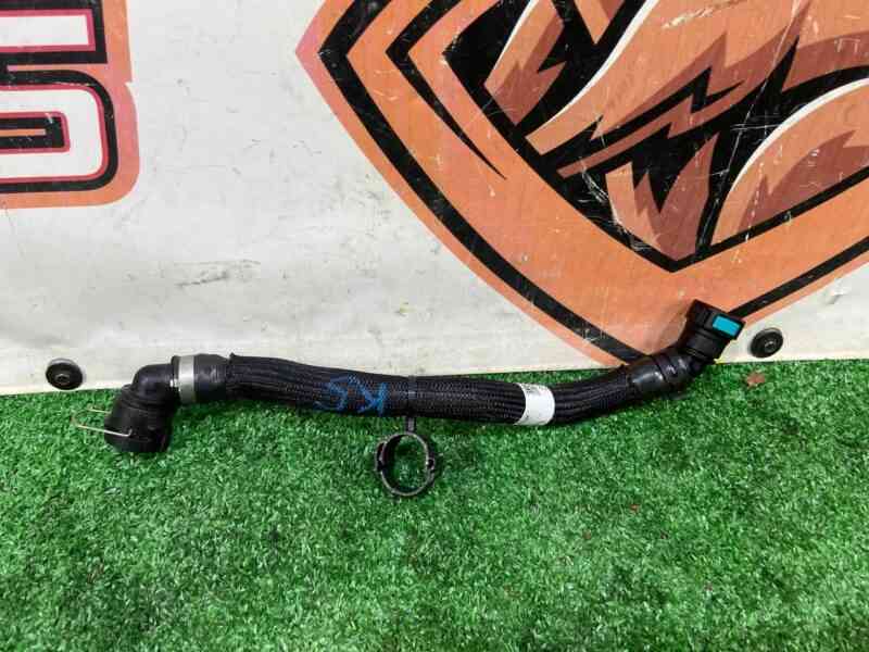 LR135405 Cooling system hose Range Rover Evoque New L551 (2019-) used cost  € in stock 1 pcs.