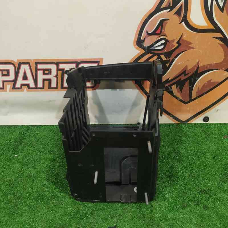 LR135973 Battery shelf Range Rover Evoque New L551 (2019-) used cost 40 € in stock 2 pcs.