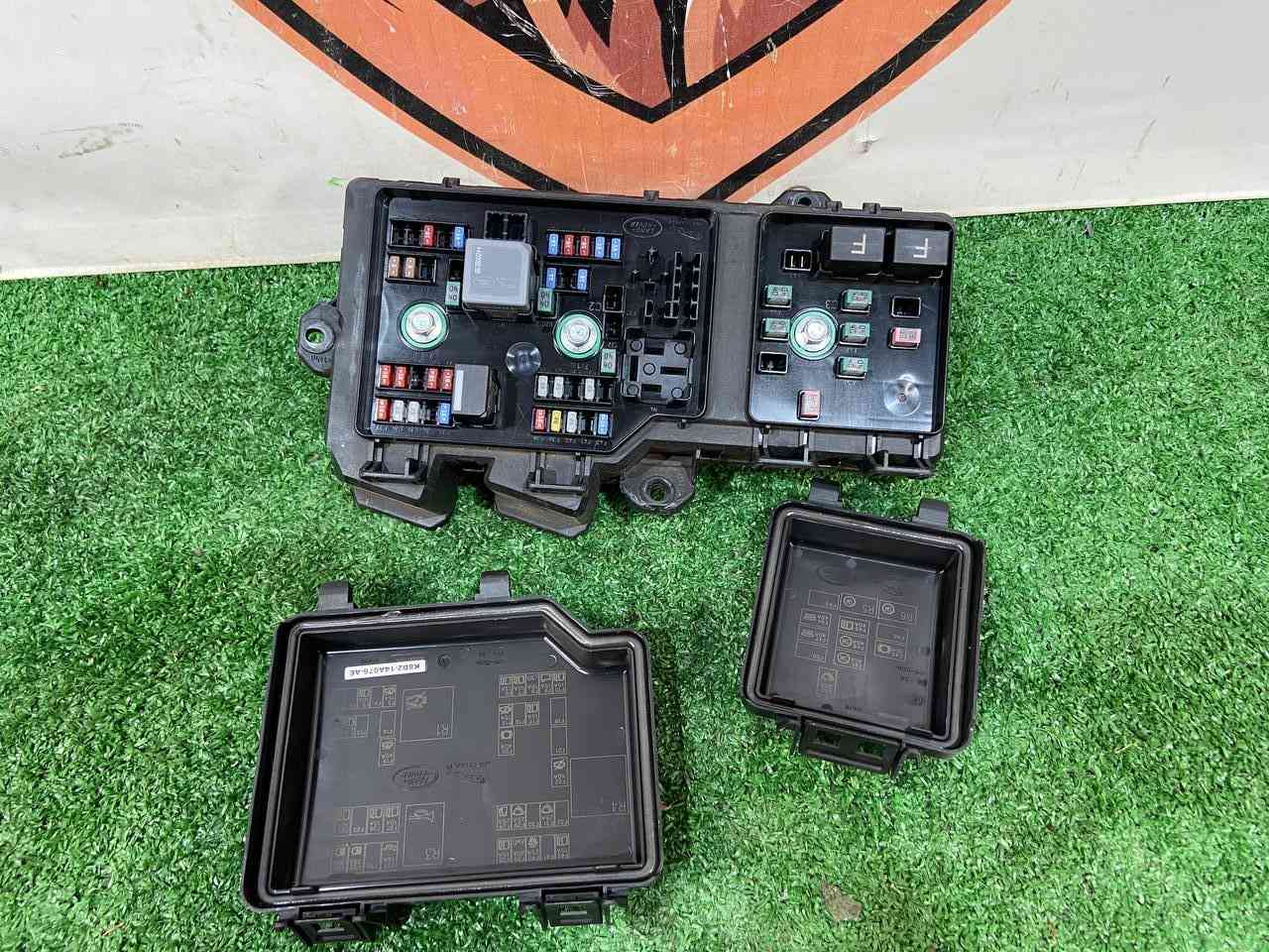 LR137654 Fuse box Land Rover Discovery Sport L550 (2015-) Used cost 85 € in stock 2 pcs.