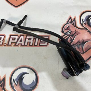 LR137658 Used Windshield Washer Pump Range Rover Evoque New L551 (2019-) cost 22,48 € in stock 1 pcs.