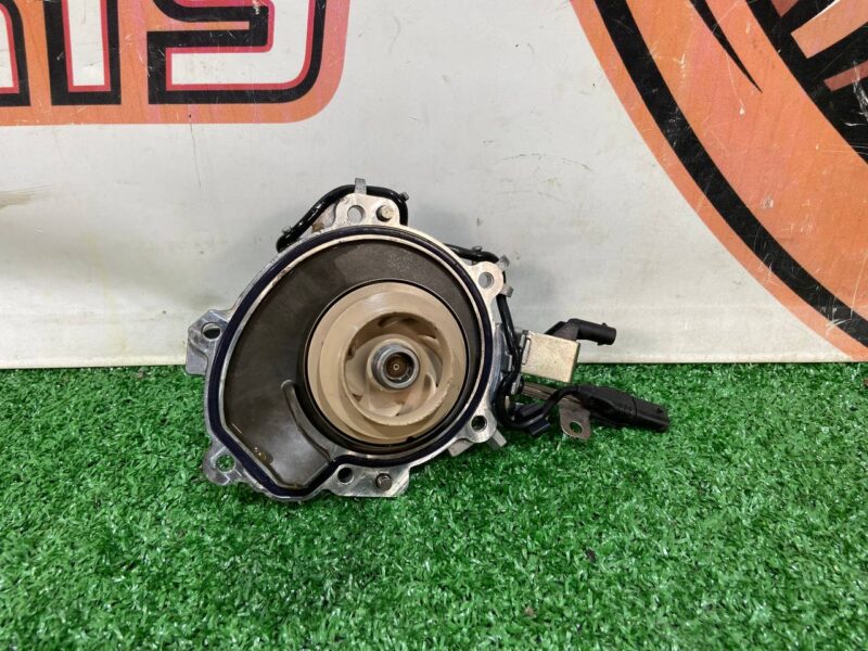 LR139925 Water pump Range Rover Evoque New L551 (2019-) Used cost 80 € in stock 1 pcs.