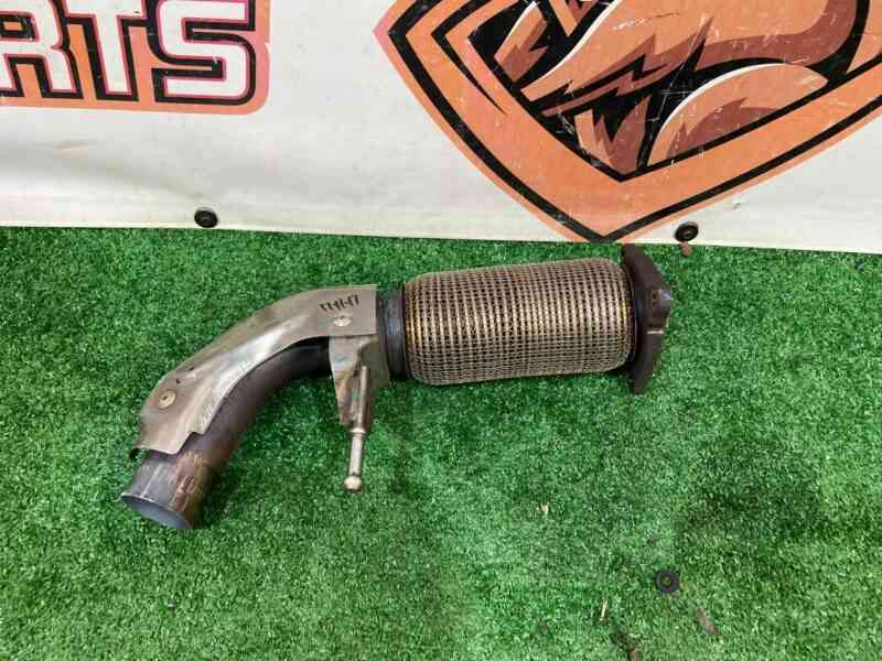 LR140512 Exhaust pipe extension Land Rover Discovery Sport L550 (2015-) Used cost 70 € in stock 1 pcs.