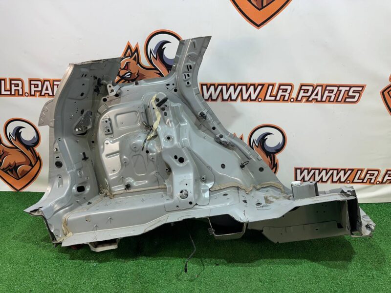 LR140594 Used Range Rover Evoque New L551 (2019-) Quarter Rear Left cost 650 € in stock 1 pcs.