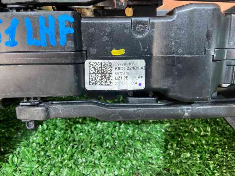 LR144889 Door handle outer front left Range Rover Evoque New L551 (2019-) Used cost 80 € in stock 1 pcs.
