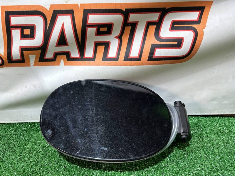 LR146146 Fuel filler cap Range Rover Velar L560 (2018-) USED cost 120 € in stock 1 pcs.