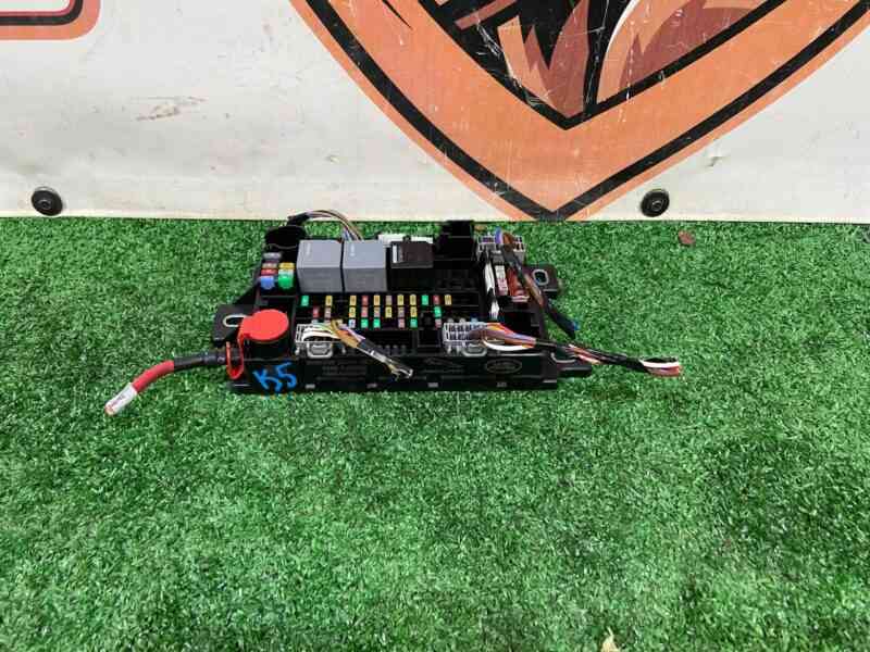 LR146458 Fuse box Range Rover Evoque New L551 (2019-) Used cost 110 € in stock 2 pcs.