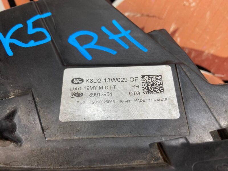 LR159606 Right LED headlight complete Range Rover Evoque New L551 (2019-) Used cost 1 000 € in stock 1 pcs.
