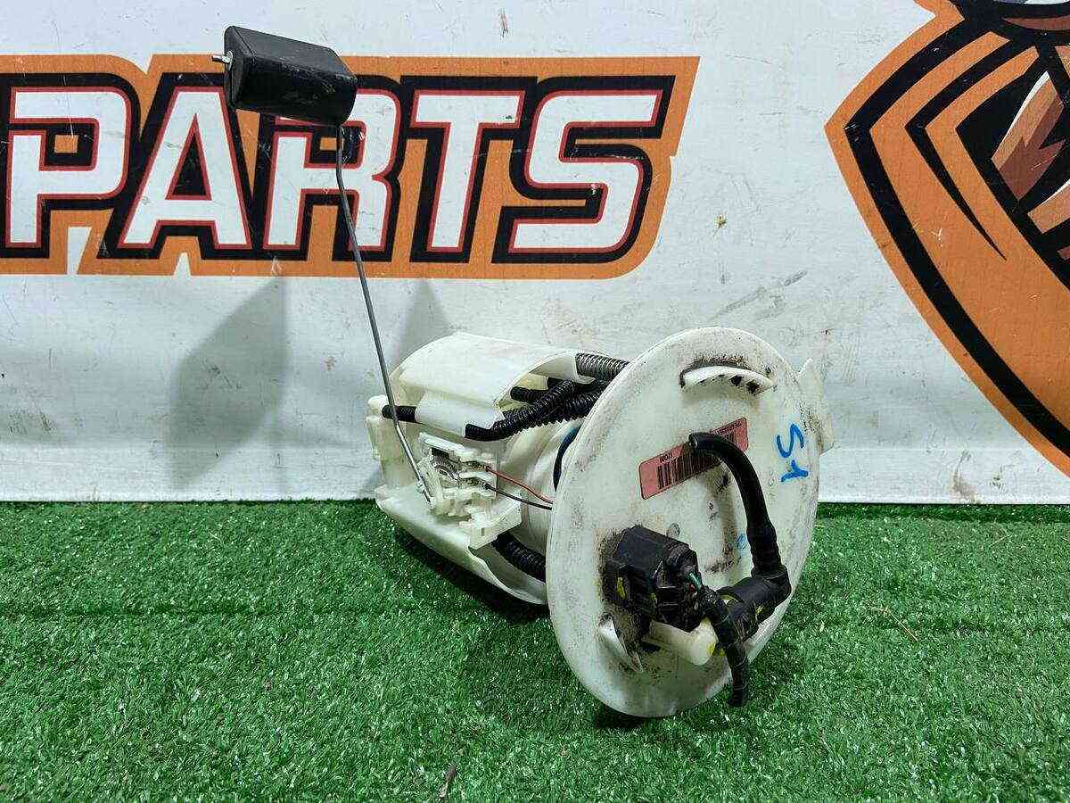 PEAR1335X Fuel pump assembly used MAZDA 3