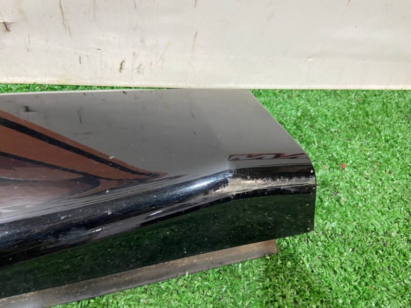 T4A13644LML Rear right door molding Jaguar F-Pace X761 (2017-) used cost 80 € in stock 1 pcs.