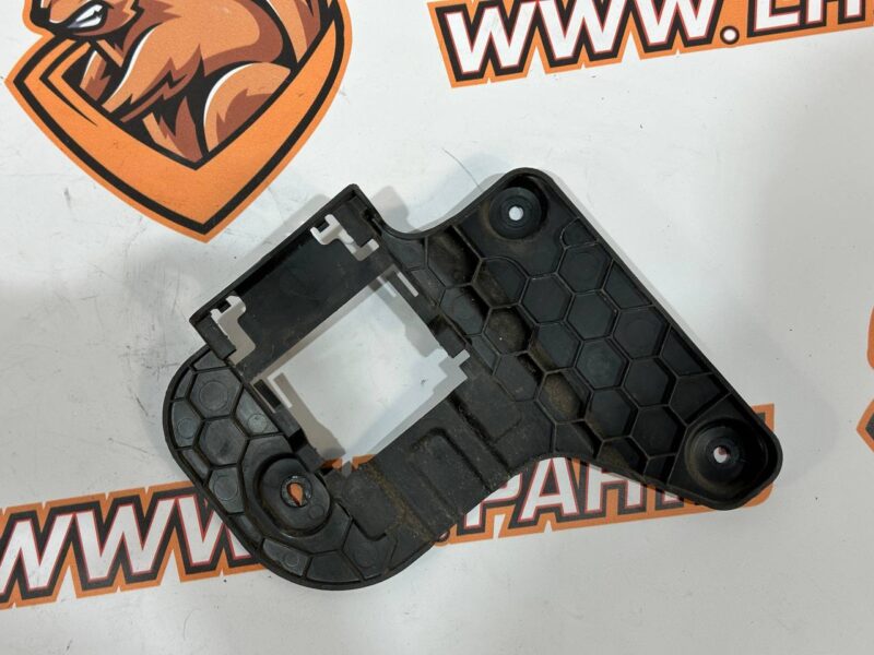 T4A39708 Left blind spot sensor Jaguar F-Pace X761 (2017-) used cost 15 € in stock 1 pcs.