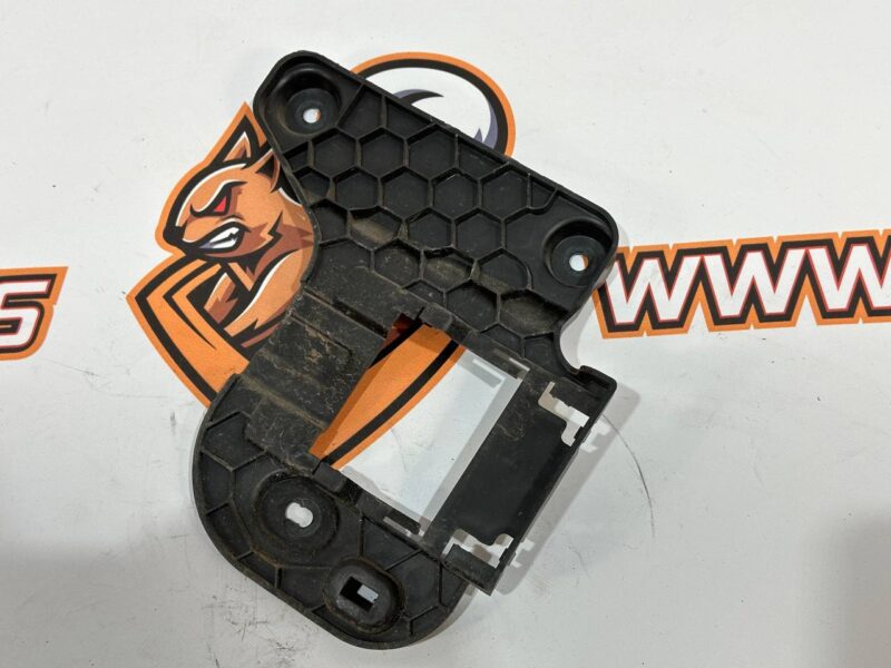 T4A39709 Left blind spot sensor Jaguar F-Pace X761 (2017-) used cost 15 € in stock 1 pcs.