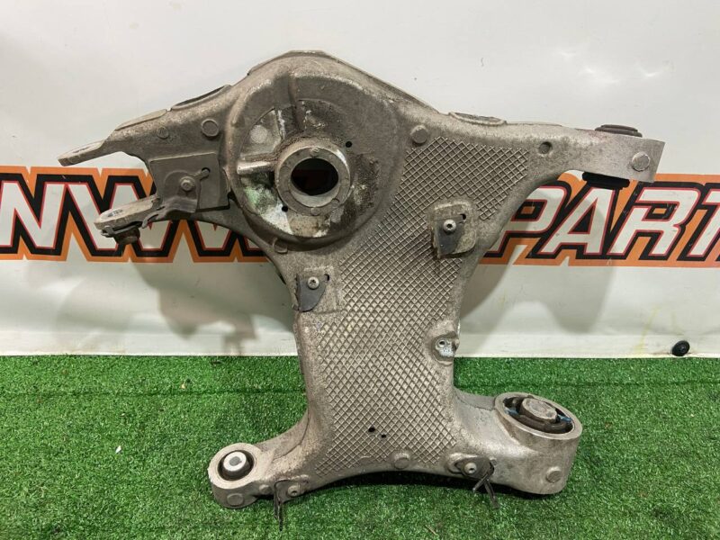 J9C26051 Rear right lower lever Jaguar E-Pace X540 (2017-) USED cost 135 € in stock 1 pcs.