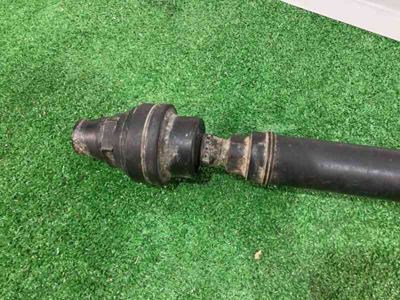 LR034513 Front propeller shaft Range Rover Sport L494 (2014-2022) USED cost 110 € in stock 12 pcs.